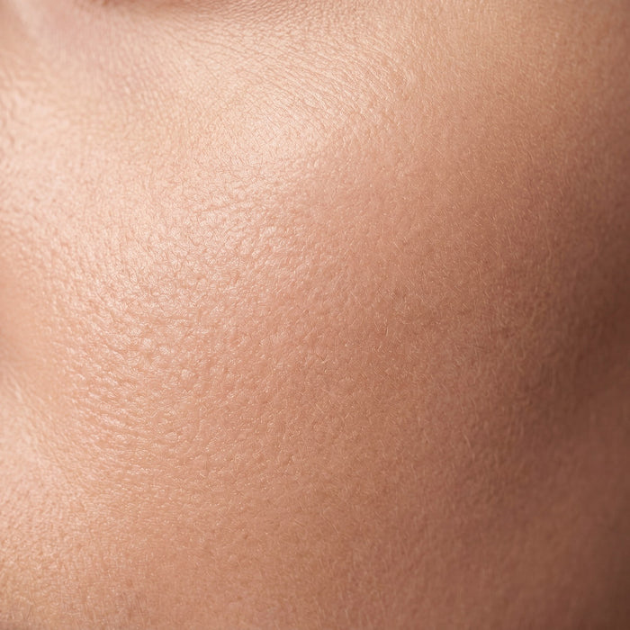 Grain de peau affiné, éclat au réveil